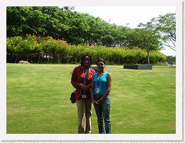 DSC06612 * Kecia and Shweta at the Infosys Mysore Guest House * 3072 x 2304 * (3.37MB)