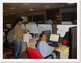 DSC06677 * Infosys Bangalore - Roopa and Shweta's work area * 3072 x 2304 * (2.83MB)